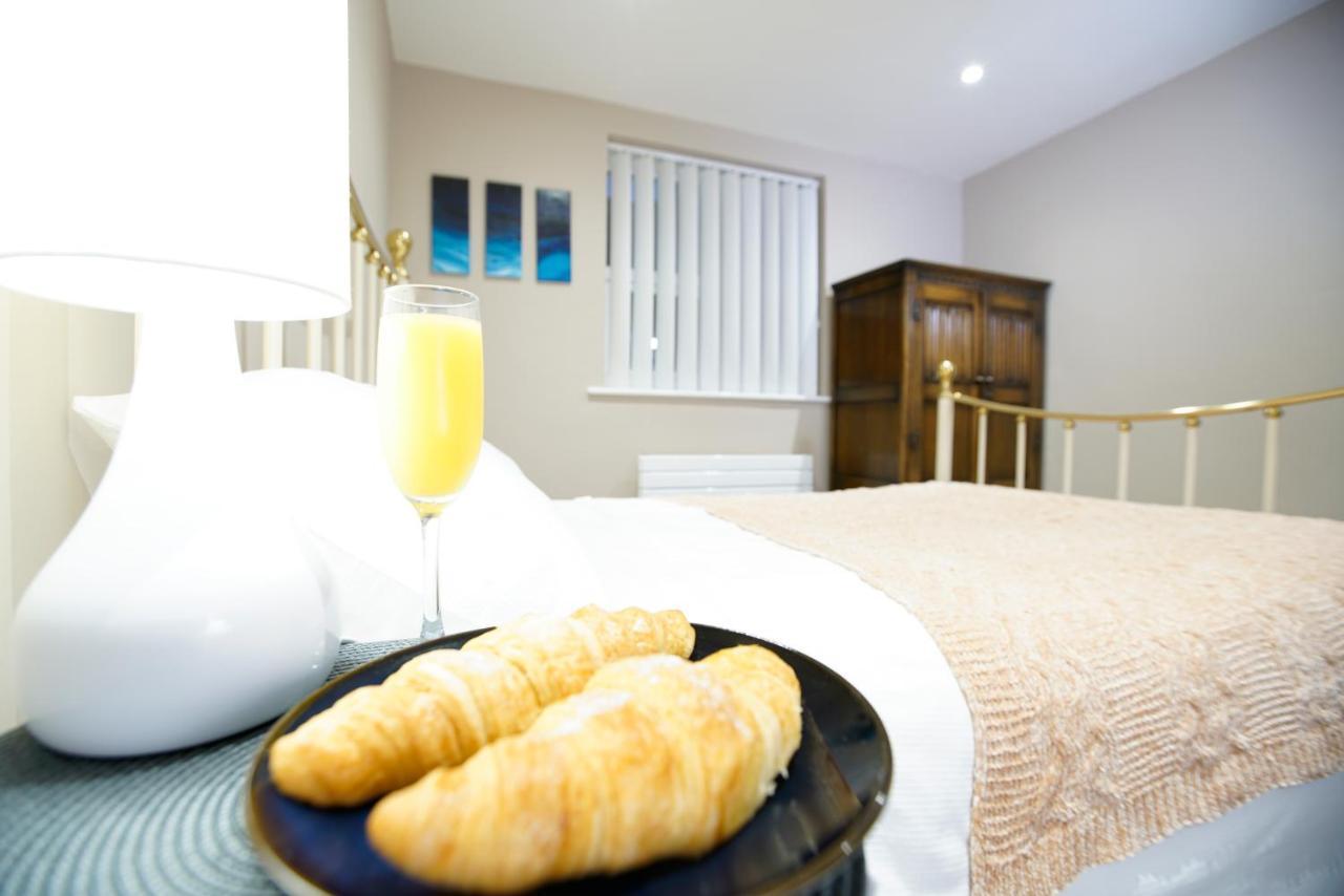 Seafarer'S View - 6 Bedroom Townhouse In Cowes, Parking & Seaviews. Cowes  Ngoại thất bức ảnh