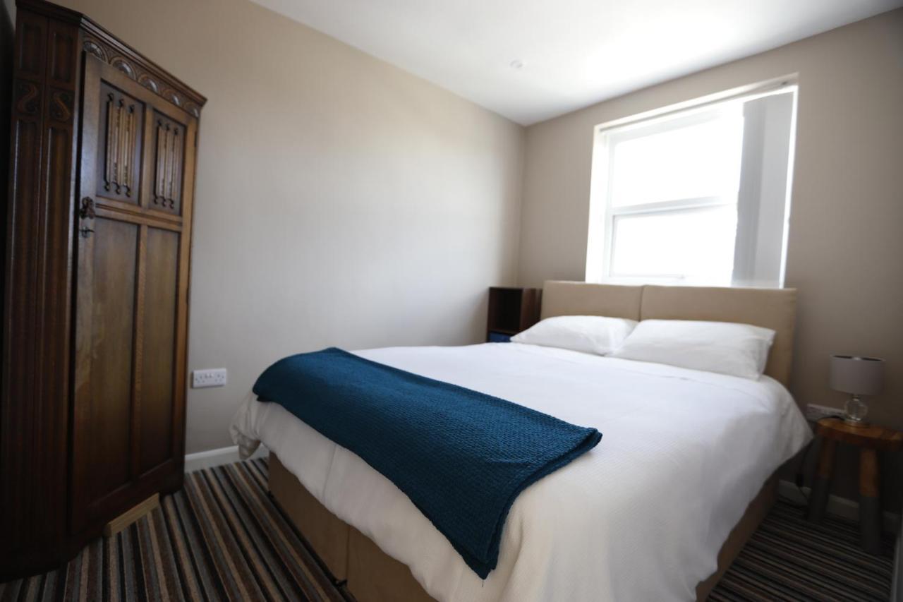 Seafarer'S View - 6 Bedroom Townhouse In Cowes, Parking & Seaviews. Cowes  Ngoại thất bức ảnh