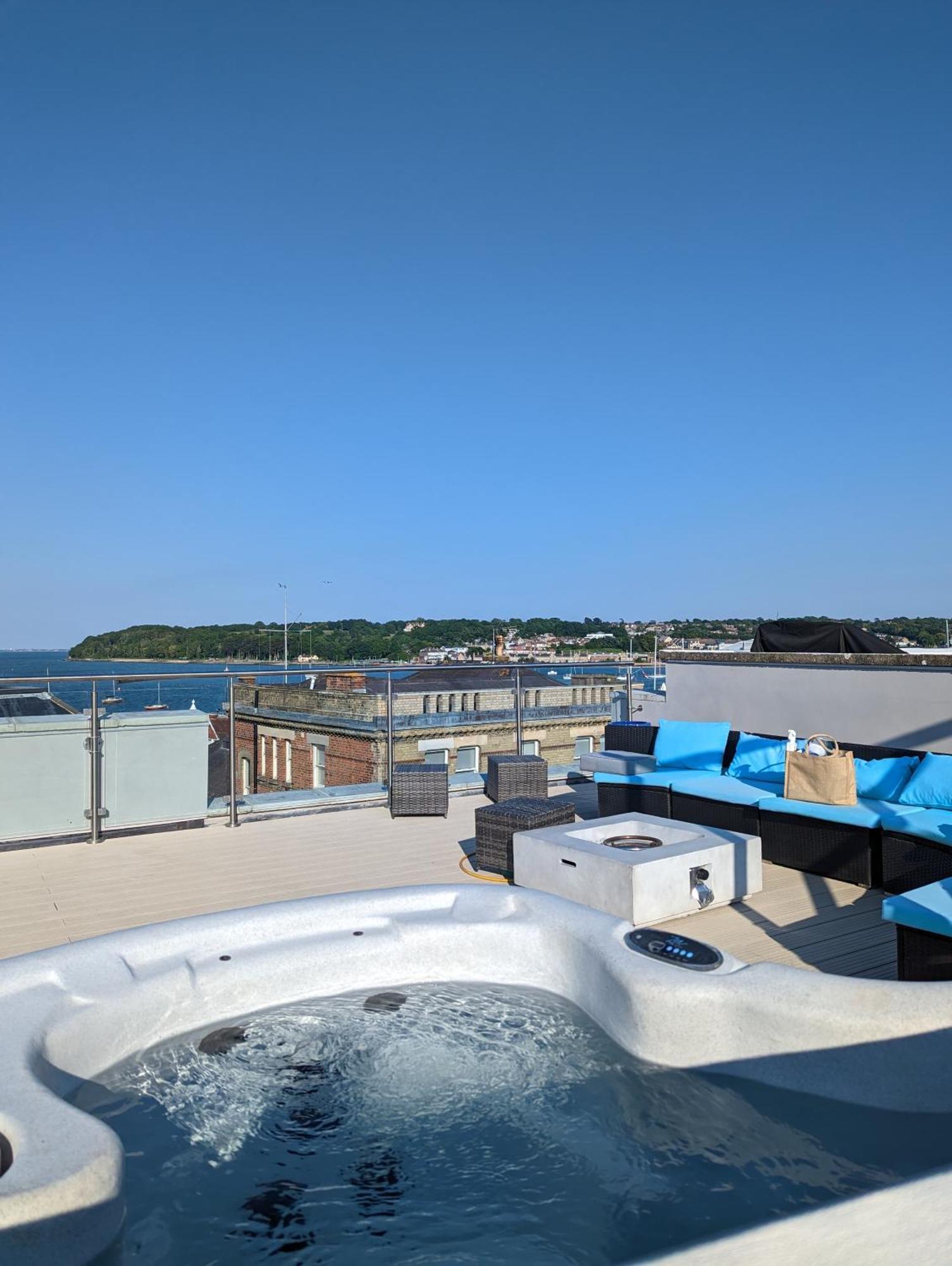 Seafarer'S View - 6 Bedroom Townhouse In Cowes, Parking & Seaviews. Cowes  Ngoại thất bức ảnh